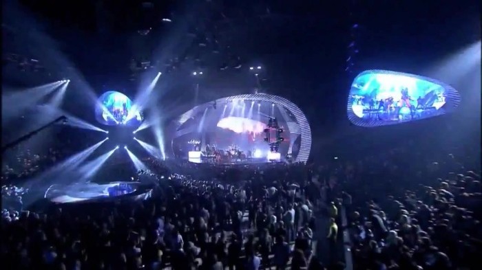 00 261 - Selena Gomez and The Scene Hit The Lights Live MTV EMAs 2011