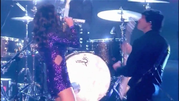00 301 - Selena Gomez and The Scene Hit The Lights Live MTV EMAs 2011