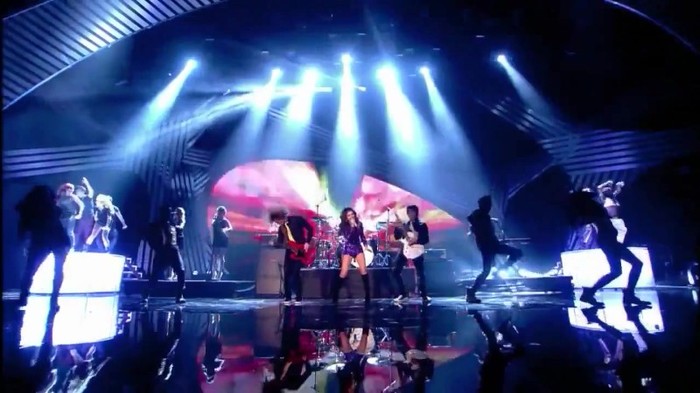 00 308 - Selena Gomez and The Scene Hit The Lights Live MTV EMAs 2011
