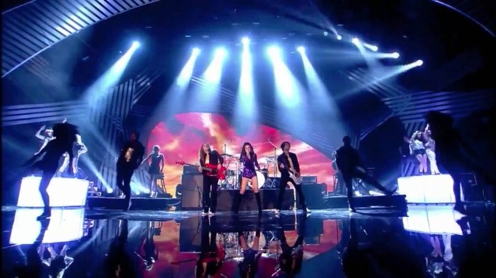 00 318 - Selena Gomez and The Scene Hit The Lights Live MTV EMAs 2011