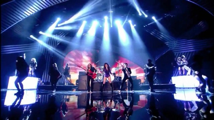 00 319 - Selena Gomez and The Scene Hit The Lights Live MTV EMAs 2011