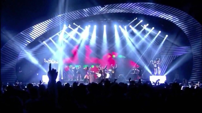 00 331 - Selena Gomez and The Scene Hit The Lights Live MTV EMAs 2011