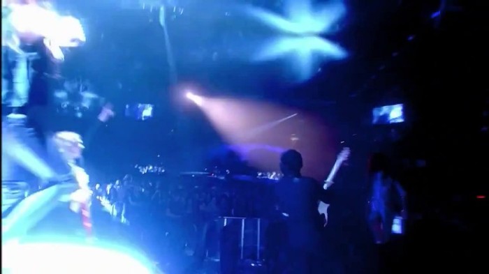 00 342 - Selena Gomez and The Scene Hit The Lights Live MTV EMAs 2011