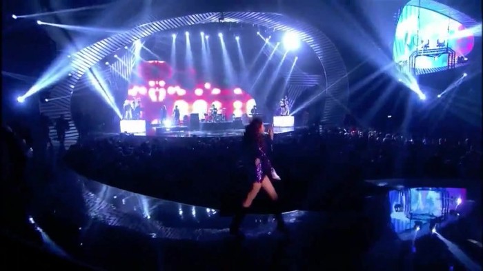 00 378 - Selena Gomez and The Scene Hit The Lights Live MTV EMAs 2011