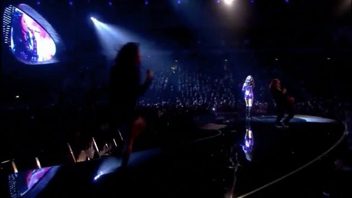 00 431 - Selena Gomez and The Scene Hit The Lights Live MTV EMAs 2011