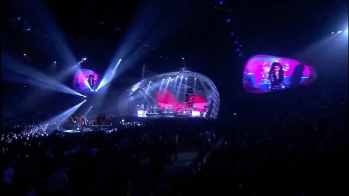 00 459 - Selena Gomez and The Scene Hit The Lights Live MTV EMAs 2011