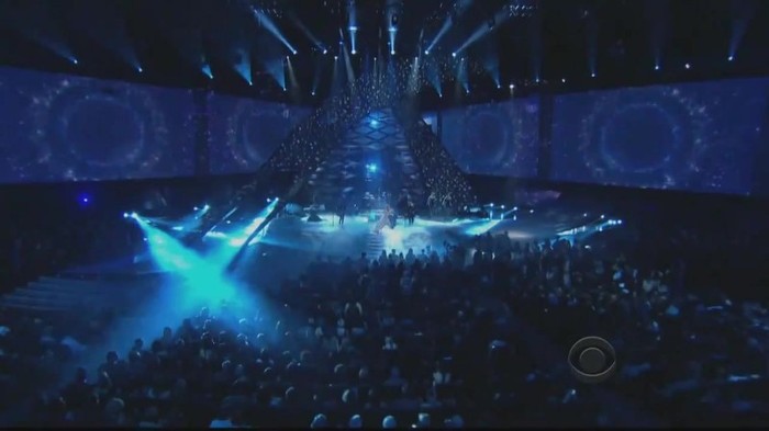 01 100 - Selena Gomez  A Year Without Rain Live at People Choice Awards 2011