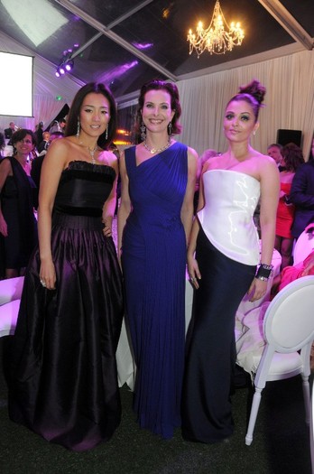 279560_10150245341917097_99904837096_7879809_6176663_o