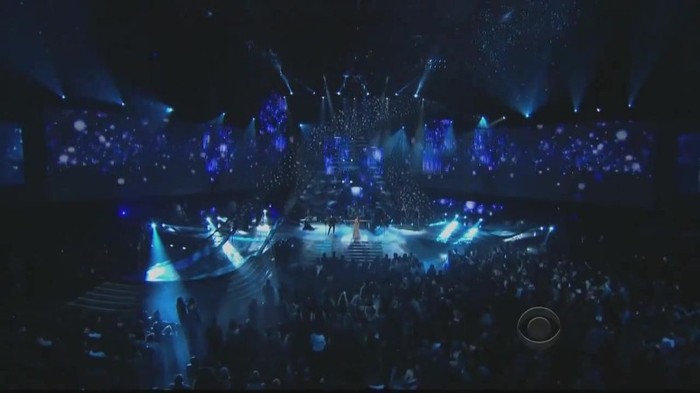 01 379 - Selena Gomez  A Year Without Rain Live at People Choice Awards 2011