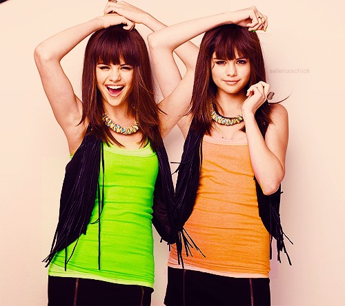 tumblr_lxpxv9w9Nm1qc80qeo1_500_large - 0     I love Selena forever
