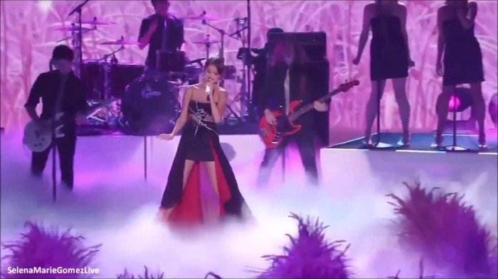 TCA 304 - Selena Gomez Love You Like A Love Song Live at Teen Choice Awards