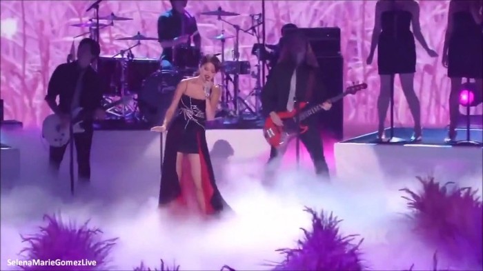 TCA 305 - Selena Gomez Love You Like A Love Song Live at Teen Choice Awards