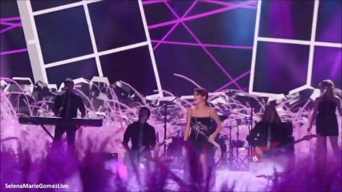 TCA 318 - Selena Gomez Love You Like A Love Song Live at Teen Choice Awards