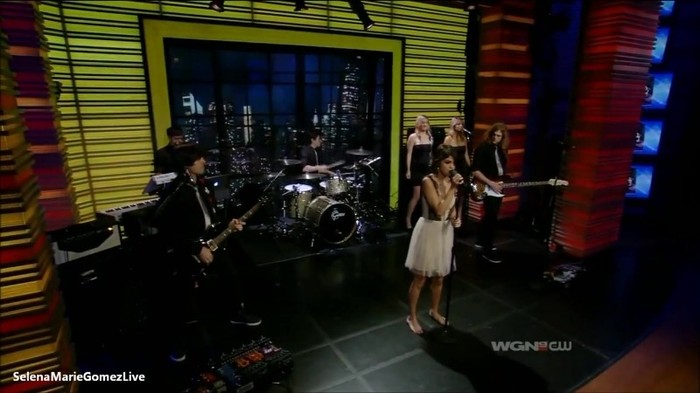 0~_ 038 - Selena Gomez Who Says Live on Regis And Kelly