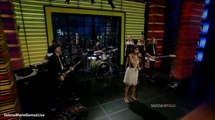 0~_ 039 - Selena Gomez Who Says Live on Regis And Kelly