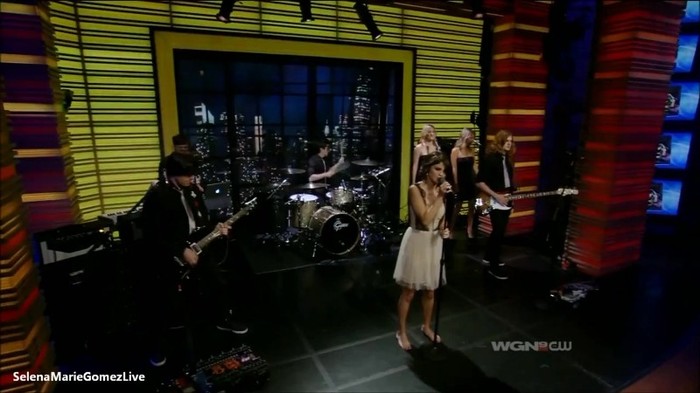 0~_ 041 - Selena Gomez Who Says Live on Regis And Kelly