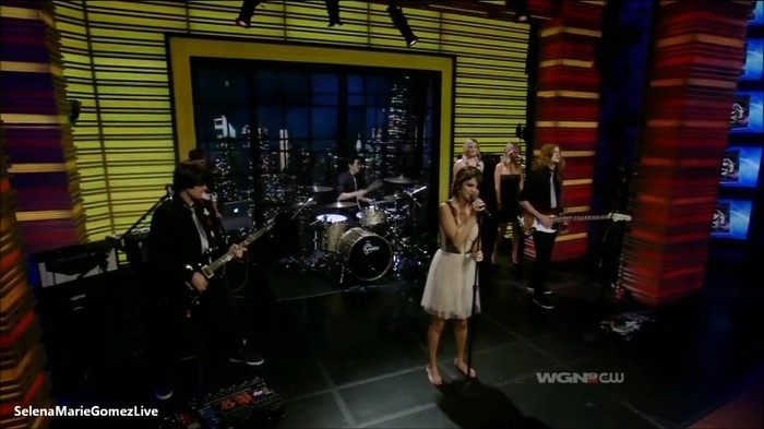 0~_ 042 - Selena Gomez Who Says Live on Regis And Kelly