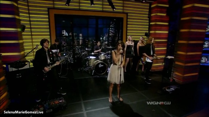 0~_ 046 - Selena Gomez Who Says Live on Regis And Kelly