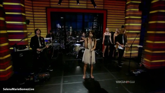 0~_ 050 - Selena Gomez Who Says Live on Regis And Kelly