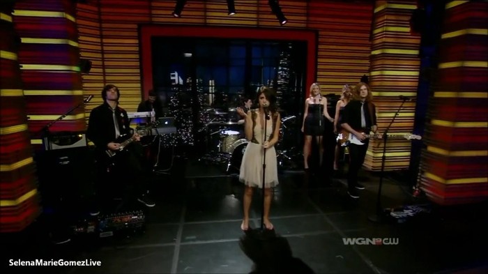 0~_ 051 - Selena Gomez Who Says Live on Regis And Kelly