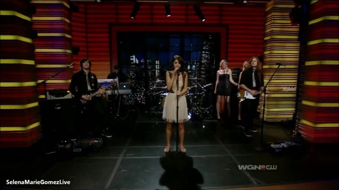 0~_ 055 - Selena Gomez Who Says Live on Regis And Kelly