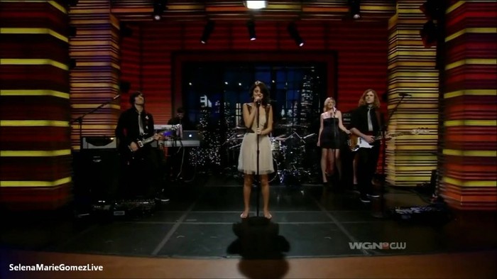 0~_ 059 - Selena Gomez Who Says Live on Regis And Kelly