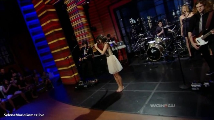 0~_ 373 - Selena Gomez Who Says Live on Regis And Kelly