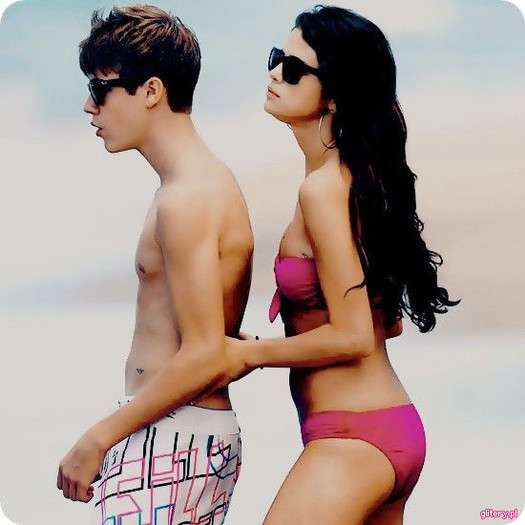 42653206 - Selena si Justin