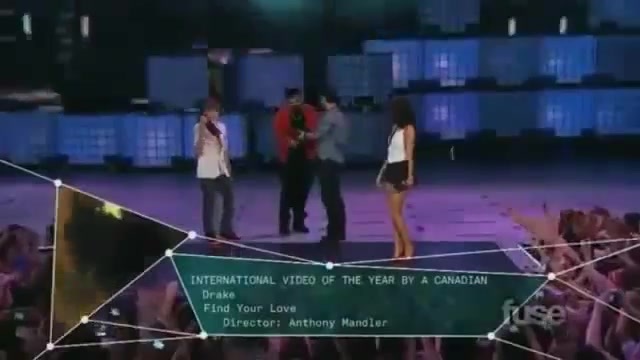 02 200 - Flirting with Selena Gomez Justin Bieber at Mmva 2011