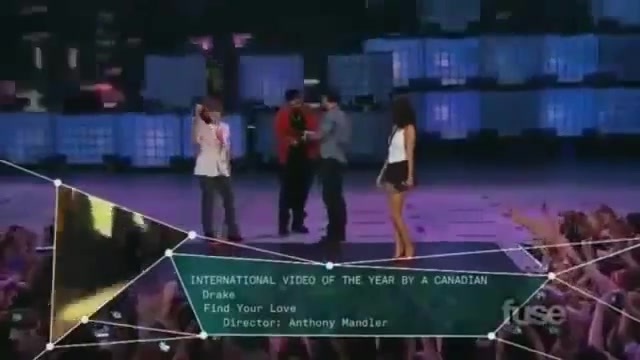 02 201 - Flirting with Selena Gomez Justin Bieber at Mmva 2011