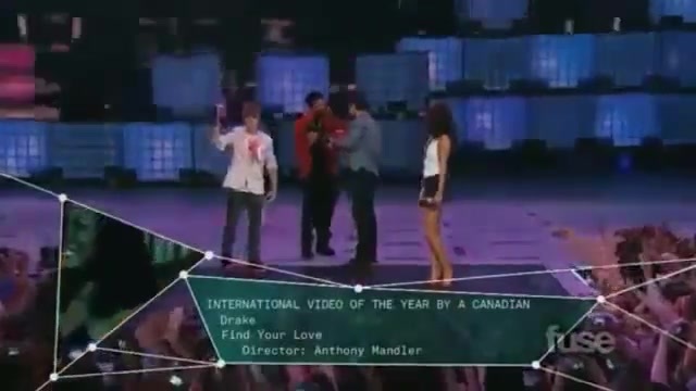 02 205 - Flirting with Selena Gomez Justin Bieber at Mmva 2011
