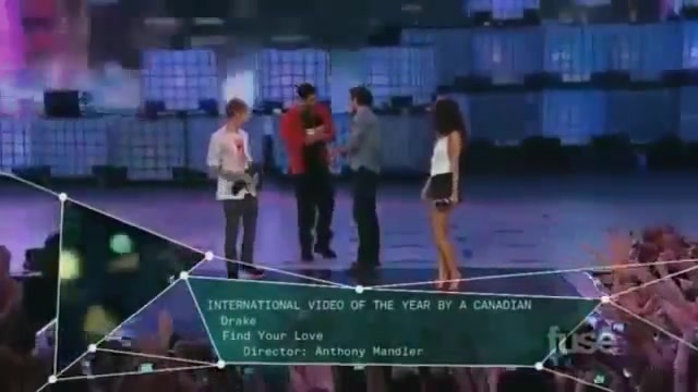 02 211 - Flirting with Selena Gomez Justin Bieber at Mmva 2011