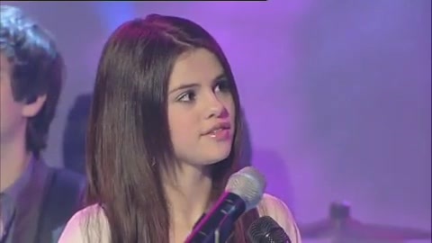 03 085 - Chat Disney teen star Selena Gomez GMTV Naturally