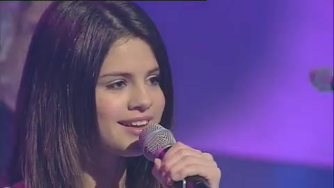 03 178 - Chat Disney teen star Selena Gomez GMTV Naturally