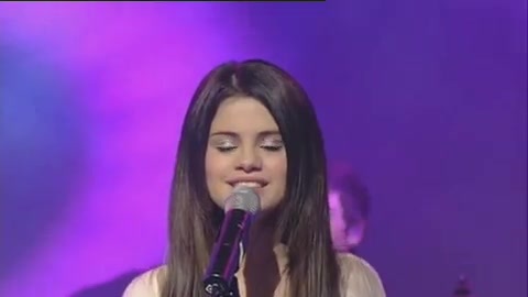 03 188 - Chat Disney teen star Selena Gomez GMTV Naturally