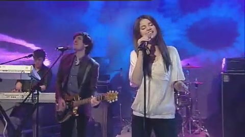 03 235 - Chat Disney teen star Selena Gomez GMTV Naturally