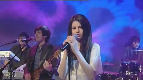 03 238 - Chat Disney teen star Selena Gomez GMTV Naturally