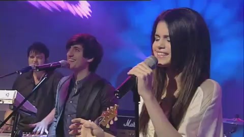 03 243 - Chat Disney teen star Selena Gomez GMTV Naturally