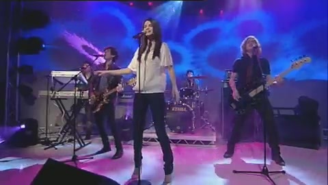 03 264 - Chat Disney teen star Selena Gomez GMTV Naturally