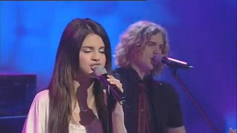 03 270 - Chat Disney teen star Selena Gomez GMTV Naturally