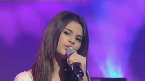03 287 - Chat Disney teen star Selena Gomez GMTV Naturally