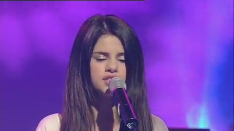03 292 - Chat Disney teen star Selena Gomez GMTV Naturally