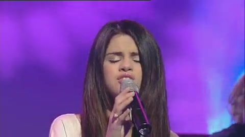 03 295 - Chat Disney teen star Selena Gomez GMTV Naturally