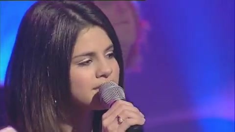 03 309 - Chat Disney teen star Selena Gomez GMTV Naturally