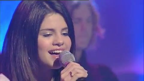 03 310 - Chat Disney teen star Selena Gomez GMTV Naturally