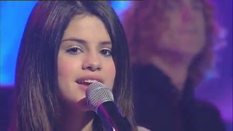 03 313 - Chat Disney teen star Selena Gomez GMTV Naturally