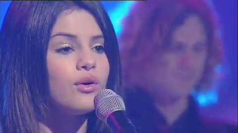 03 318 - Chat Disney teen star Selena Gomez GMTV Naturally