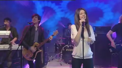 03 337 - Chat Disney teen star Selena Gomez GMTV Naturally