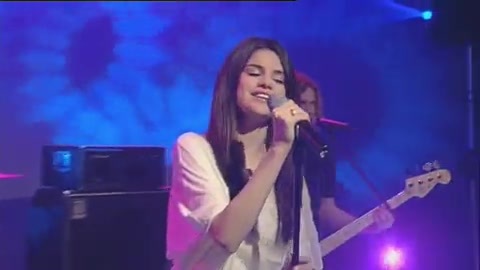 03 340 - Chat Disney teen star Selena Gomez GMTV Naturally