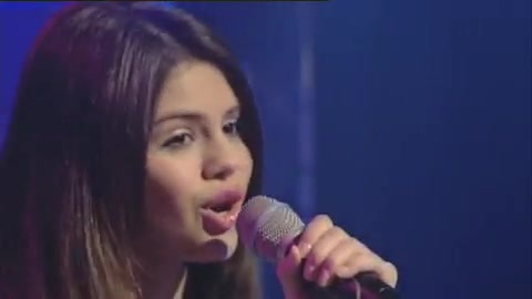 03 346 - Chat Disney teen star Selena Gomez GMTV Naturally